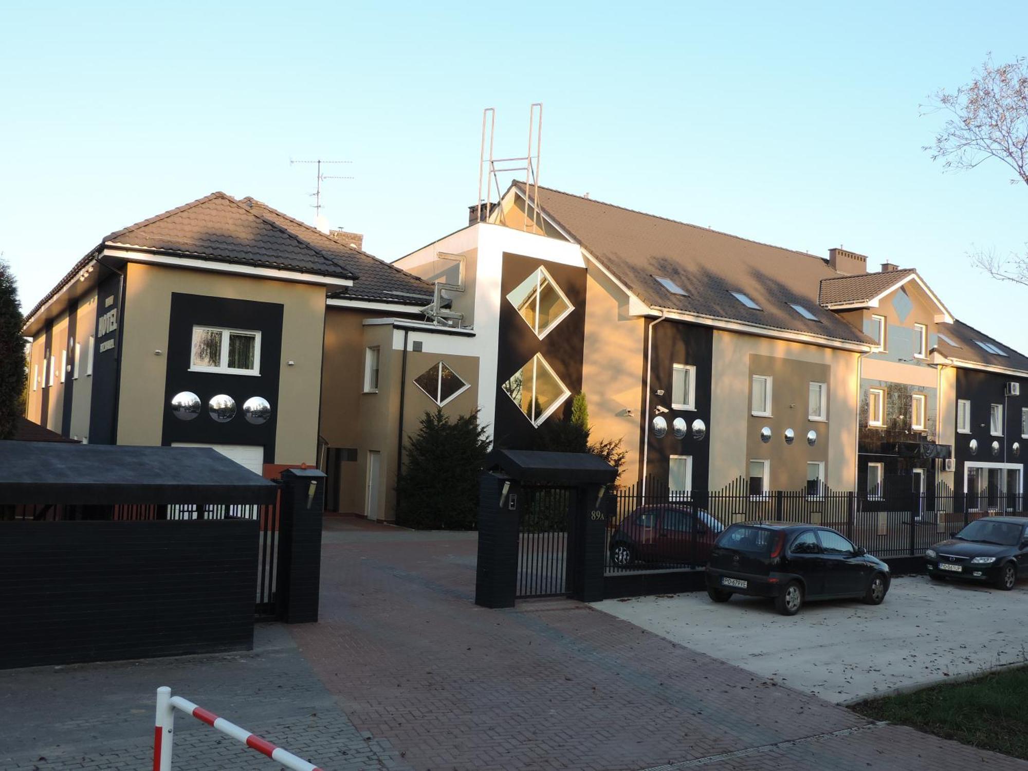 Apart A2 Poznan - 24H - Self Check-In - Free Parking Bagian luar foto